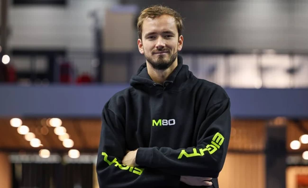 Tenista-Daniil-Medvedev-M80-copropietario